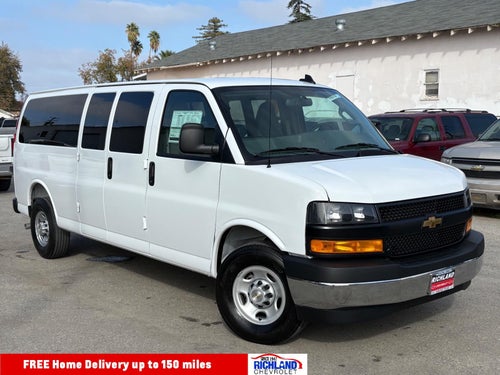 2025 Chevrolet Express Passenger 3500 1LS