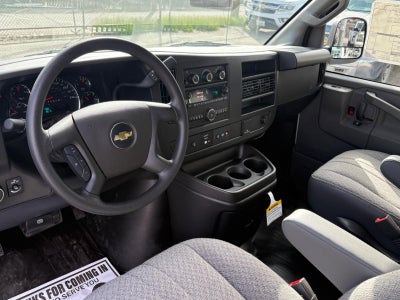 2025 Chevrolet Express Passenger 3500 1LS