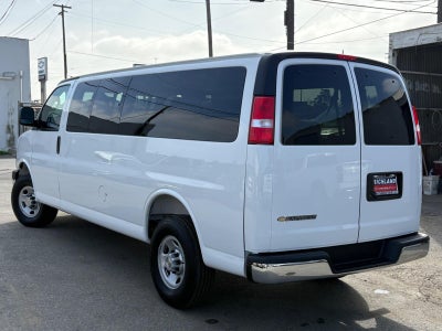 2025 Chevrolet Express Passenger 3500 1LS