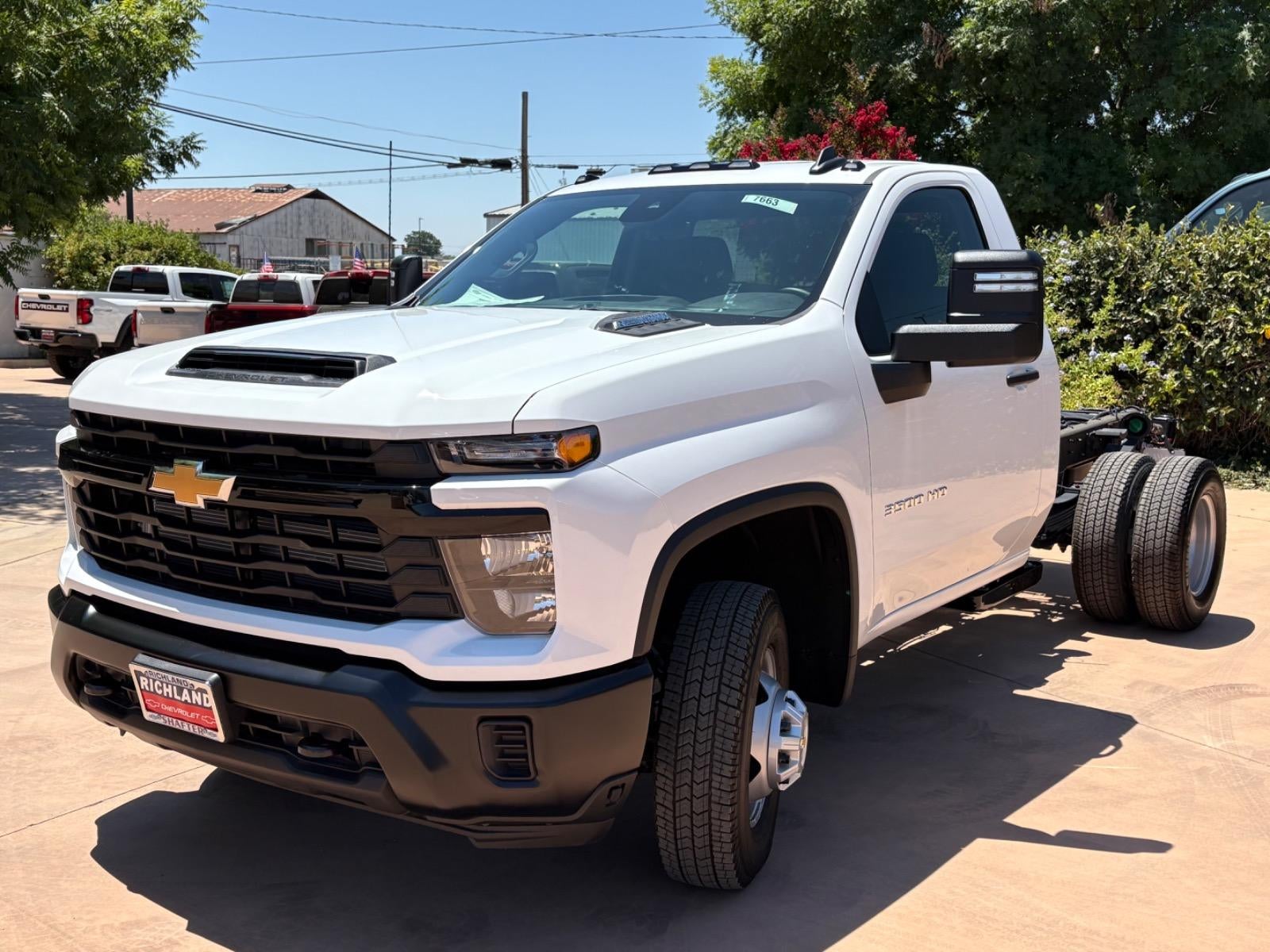 2025 Chevrolet Silverado 3500 HD Chassis Cab Work Truck
