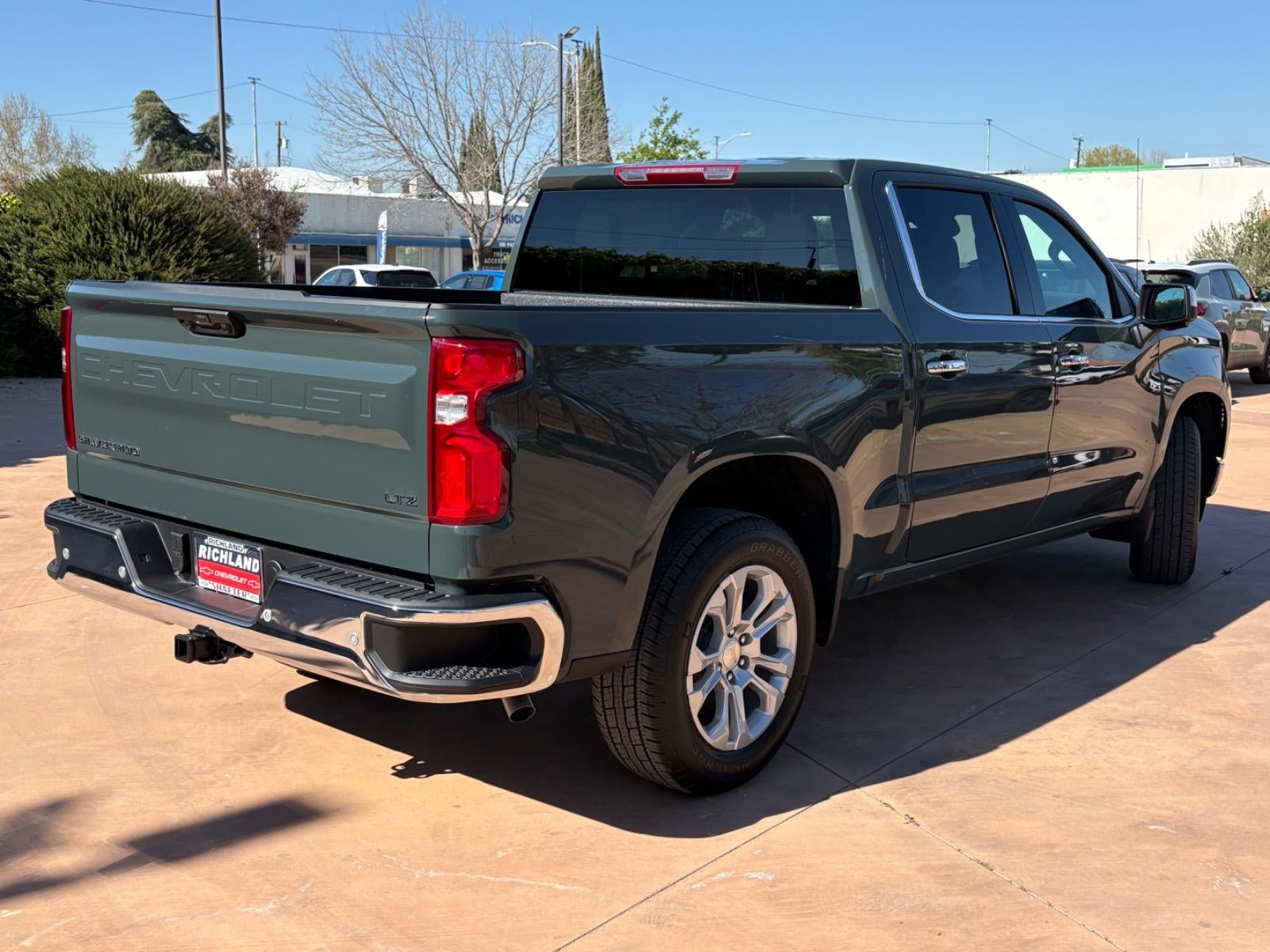 2025 Chevrolet Silverado 1500 LTZ