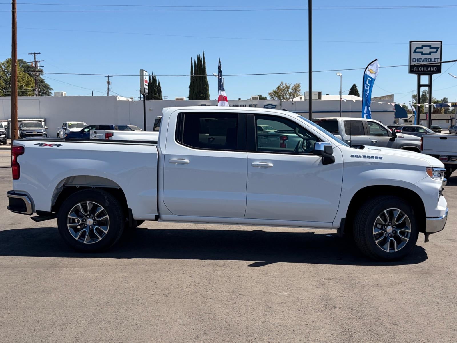 2026 Chevrolet Silverado 1500 LT (2FL)