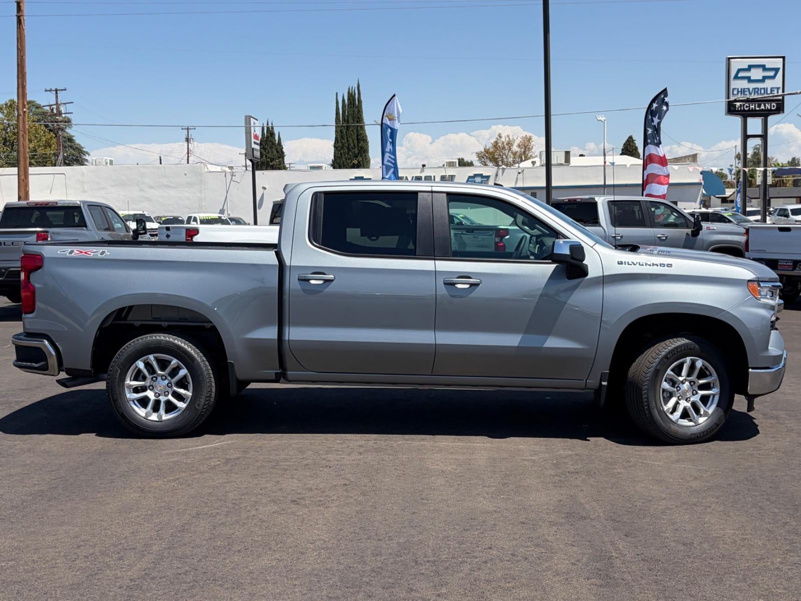 2026 Chevrolet Silverado 1500 LT (2FL)