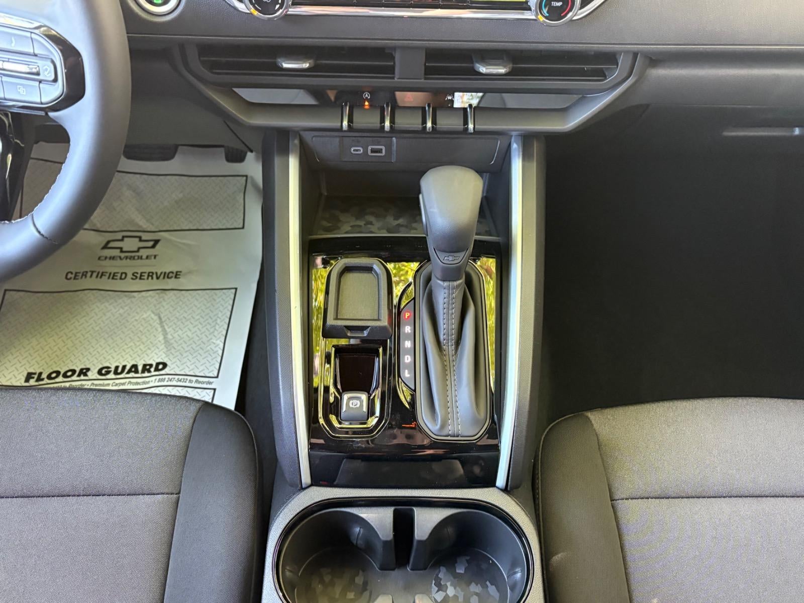 2025 Chevrolet Colorado WT/LT