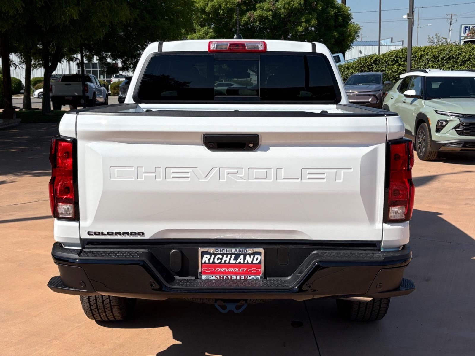 2025 Chevrolet Colorado WT/LT