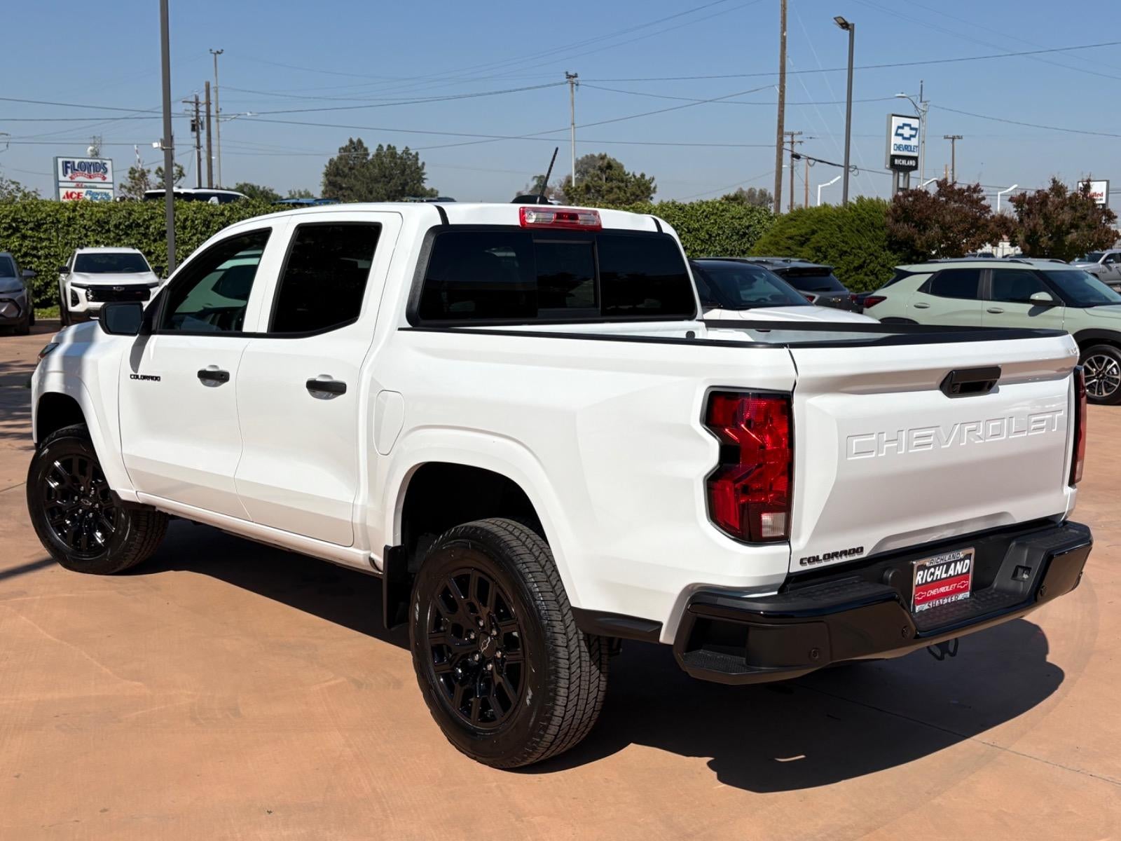 2025 Chevrolet Colorado WT/LT