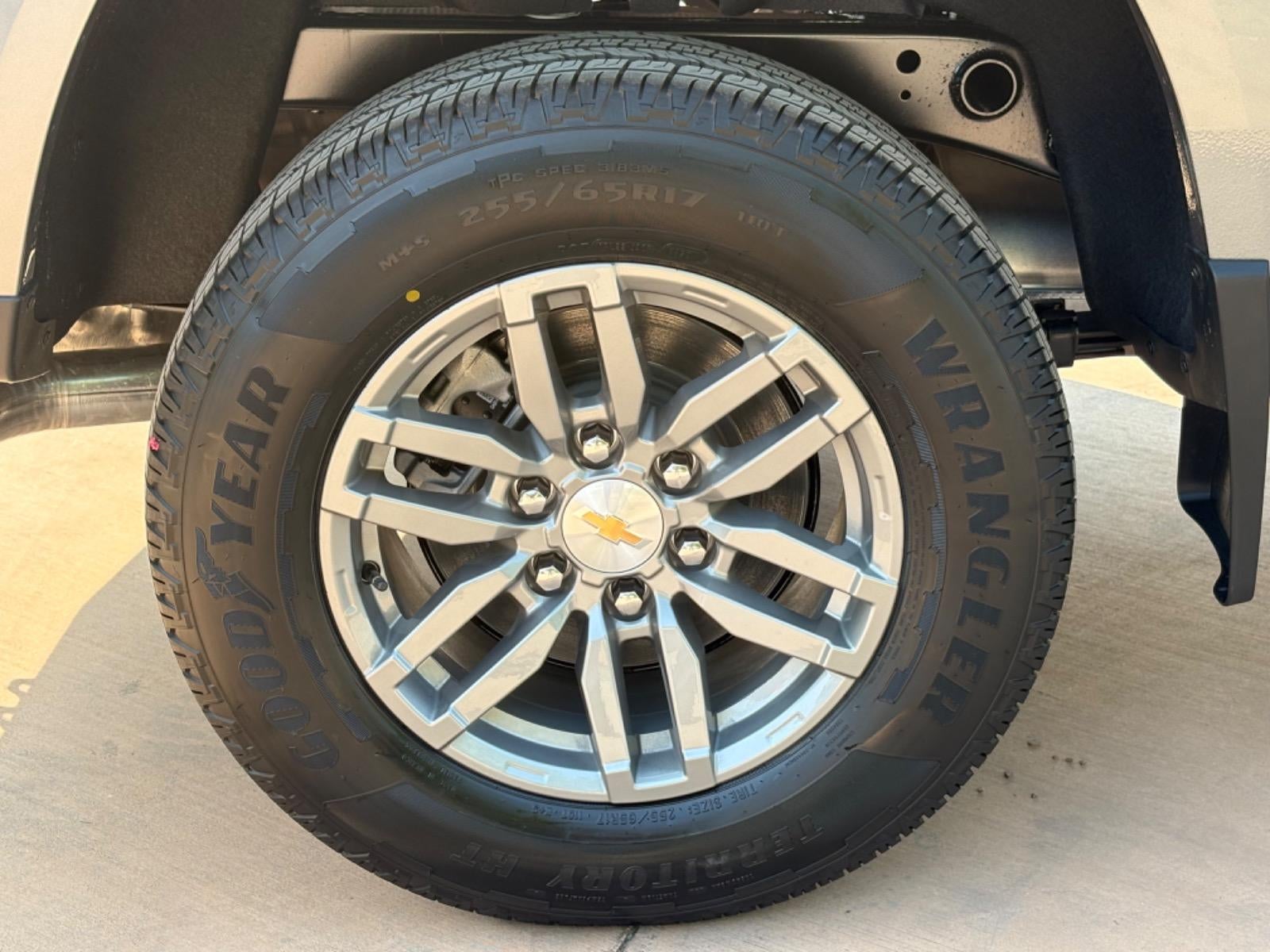 2025 Chevrolet Colorado WT/LT