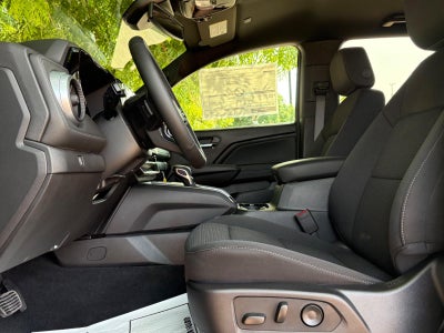 2025 Chevrolet Colorado WT/LT