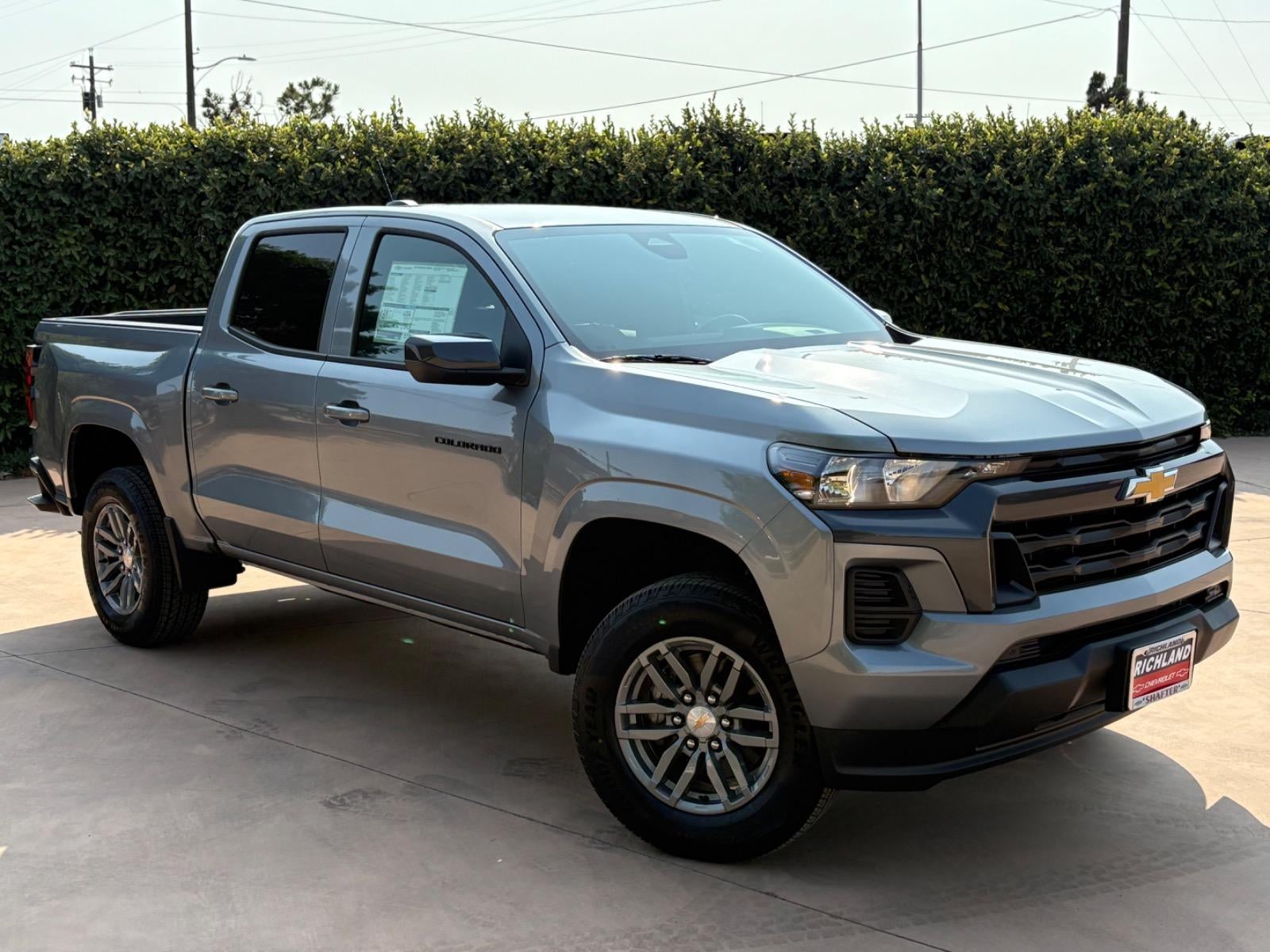 2025 Chevrolet Colorado WT/LT