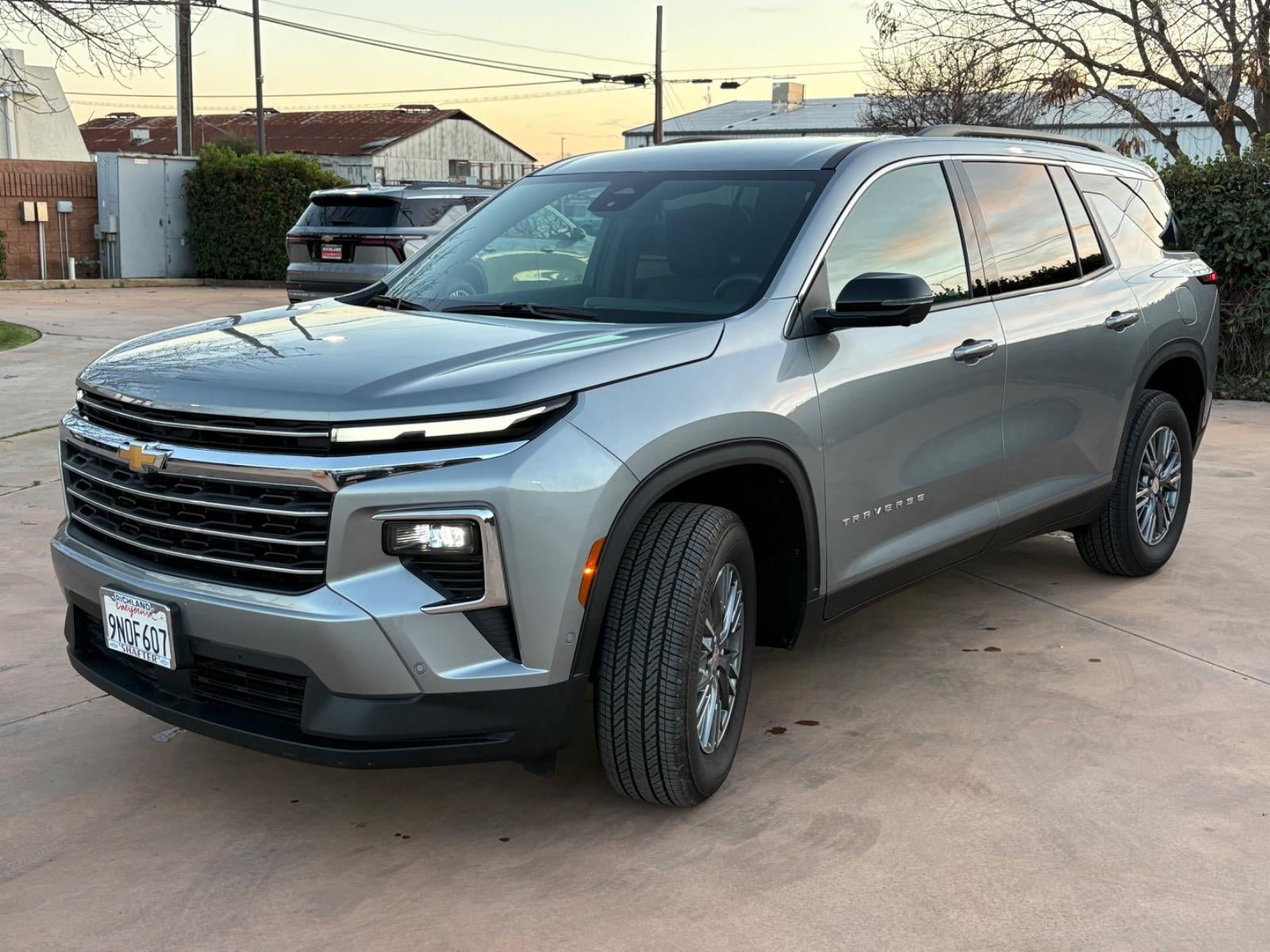 2024 Chevrolet Traverse LT
