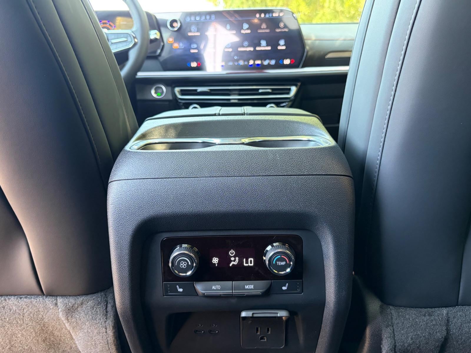 2027 Chevrolet Traverse RS