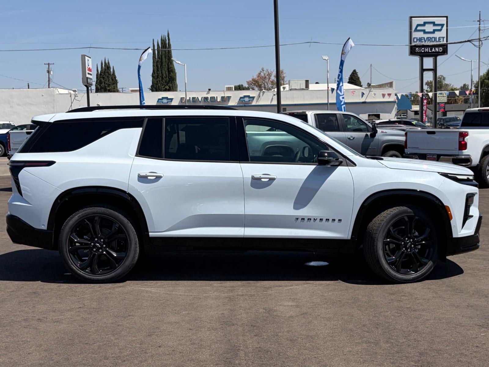 2027 Chevrolet Traverse RS