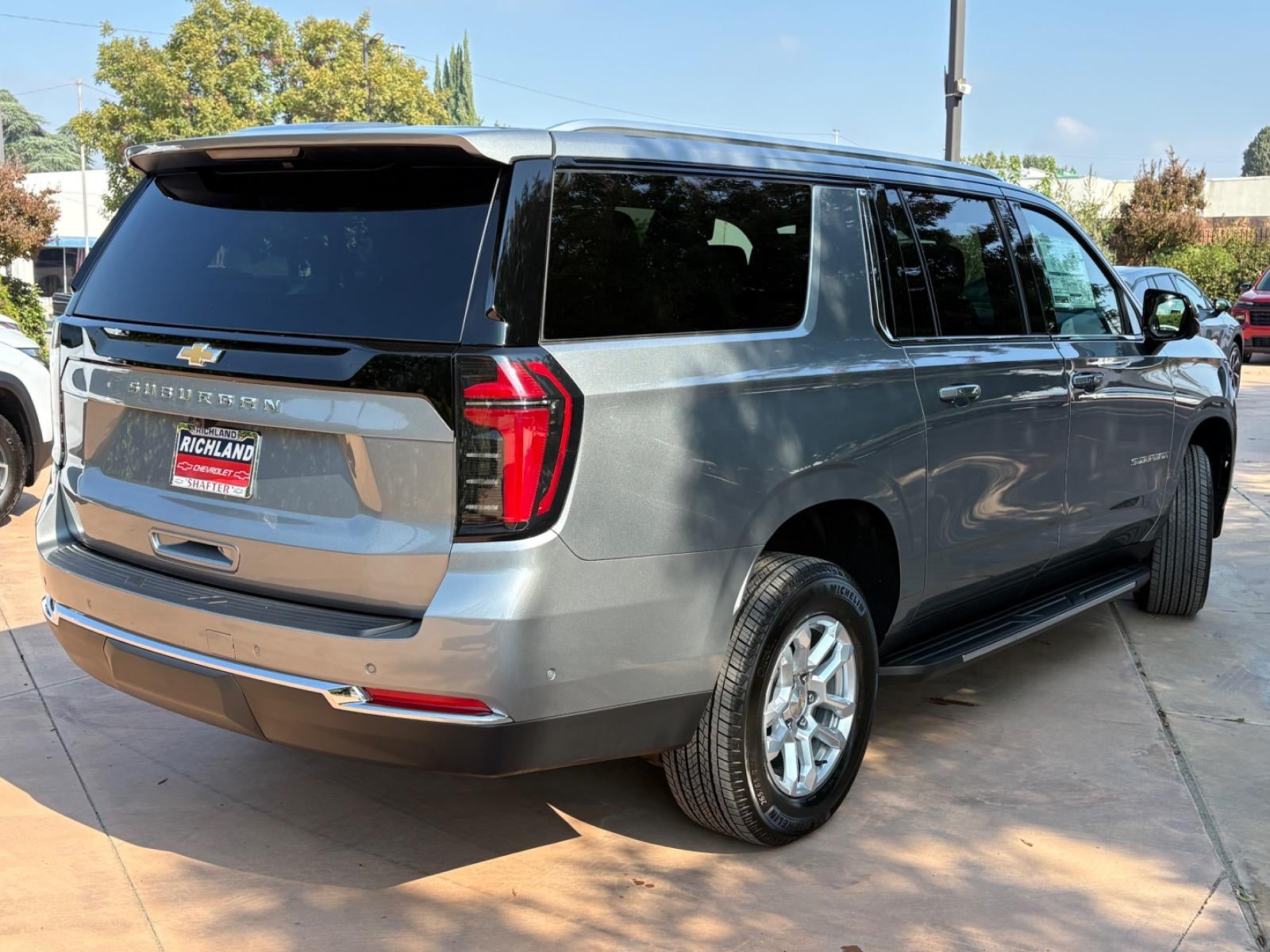 2026 Chevrolet Suburban LS