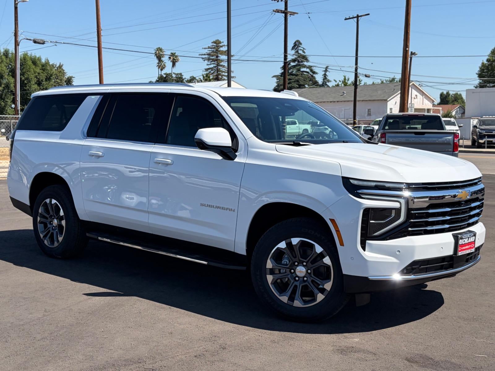 2026 Chevrolet Suburban LT