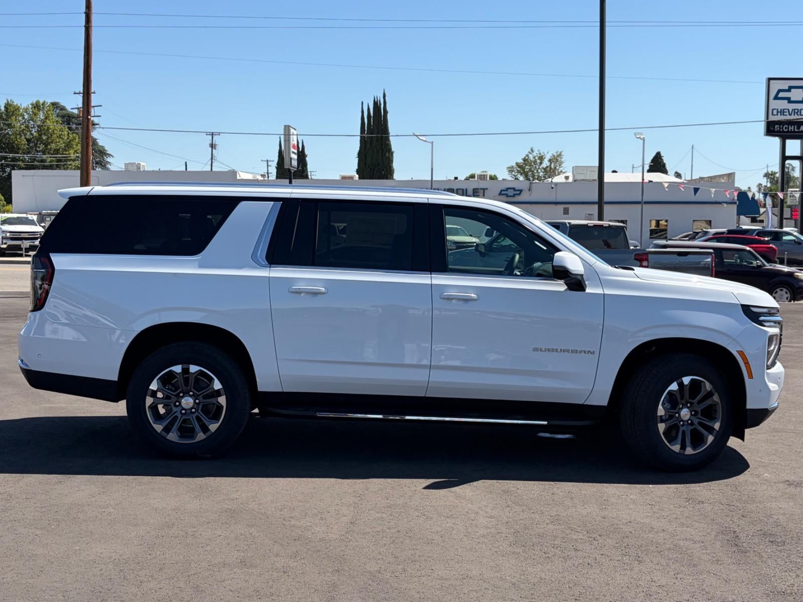 2026 Chevrolet Suburban LT