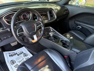 2017 Dodge Challenger SXT Plus