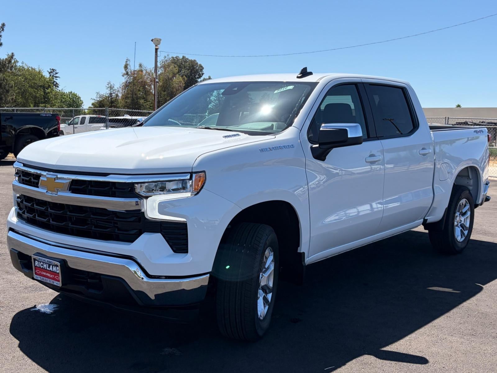 2026 Chevrolet Silverado 1500 LT (2FL)
