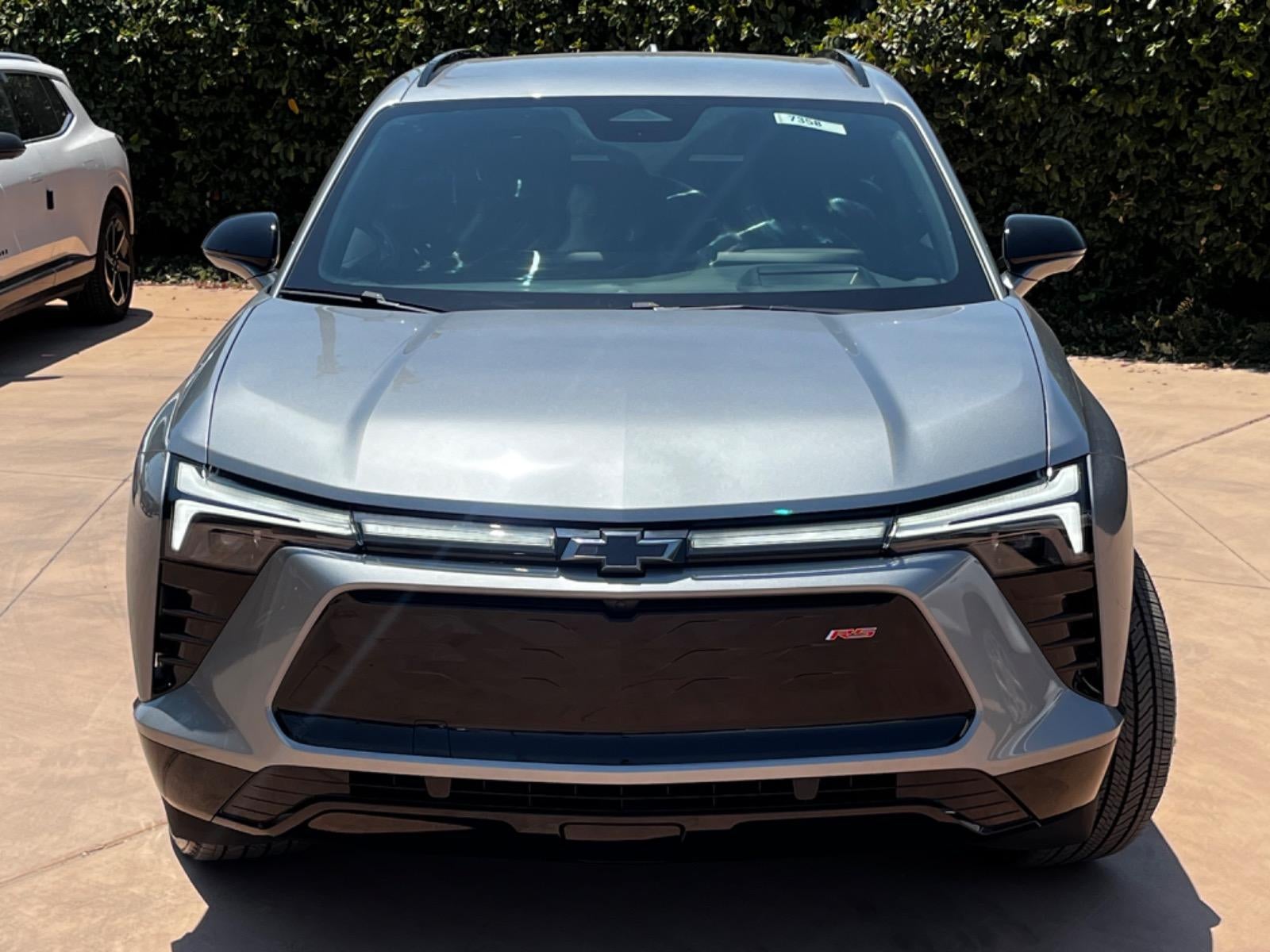 Used 2024 Chevrolet Blazer EV RS with VIN 3GNKDCRJ7RS168743 for sale in Shafter, CA