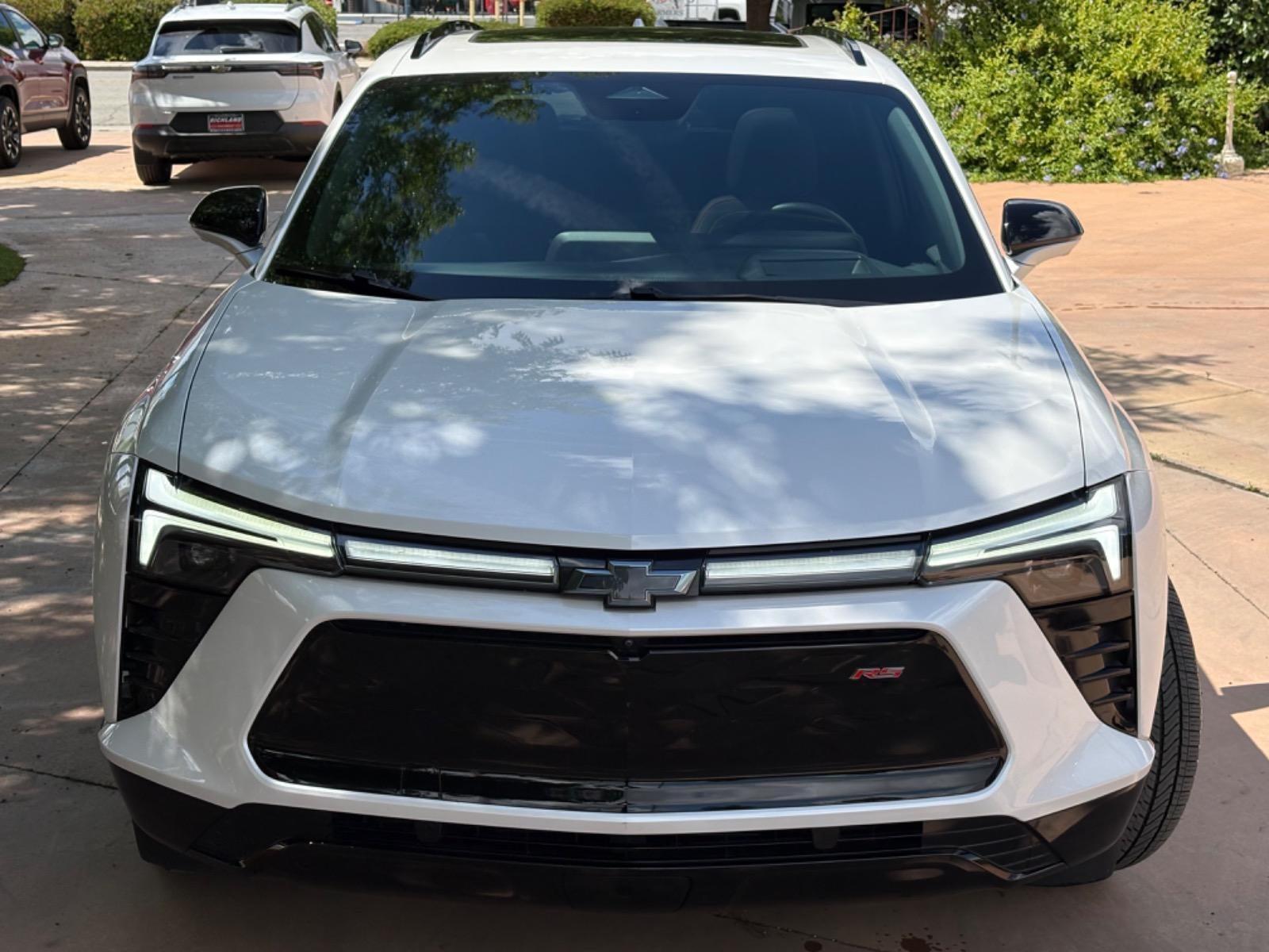 Used 2024 Chevrolet Blazer EV RS with VIN 3GNKDHRK9RS219584 for sale in Shafter, CA
