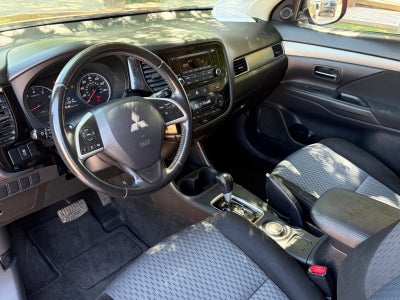 2015 Mitsubishi Outlander ES