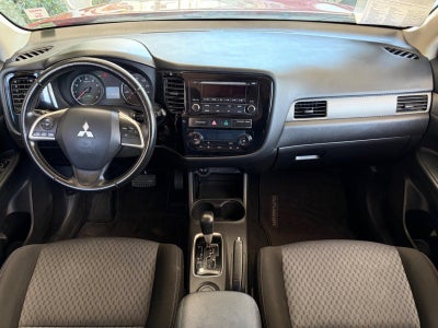 2015 Mitsubishi Outlander ES