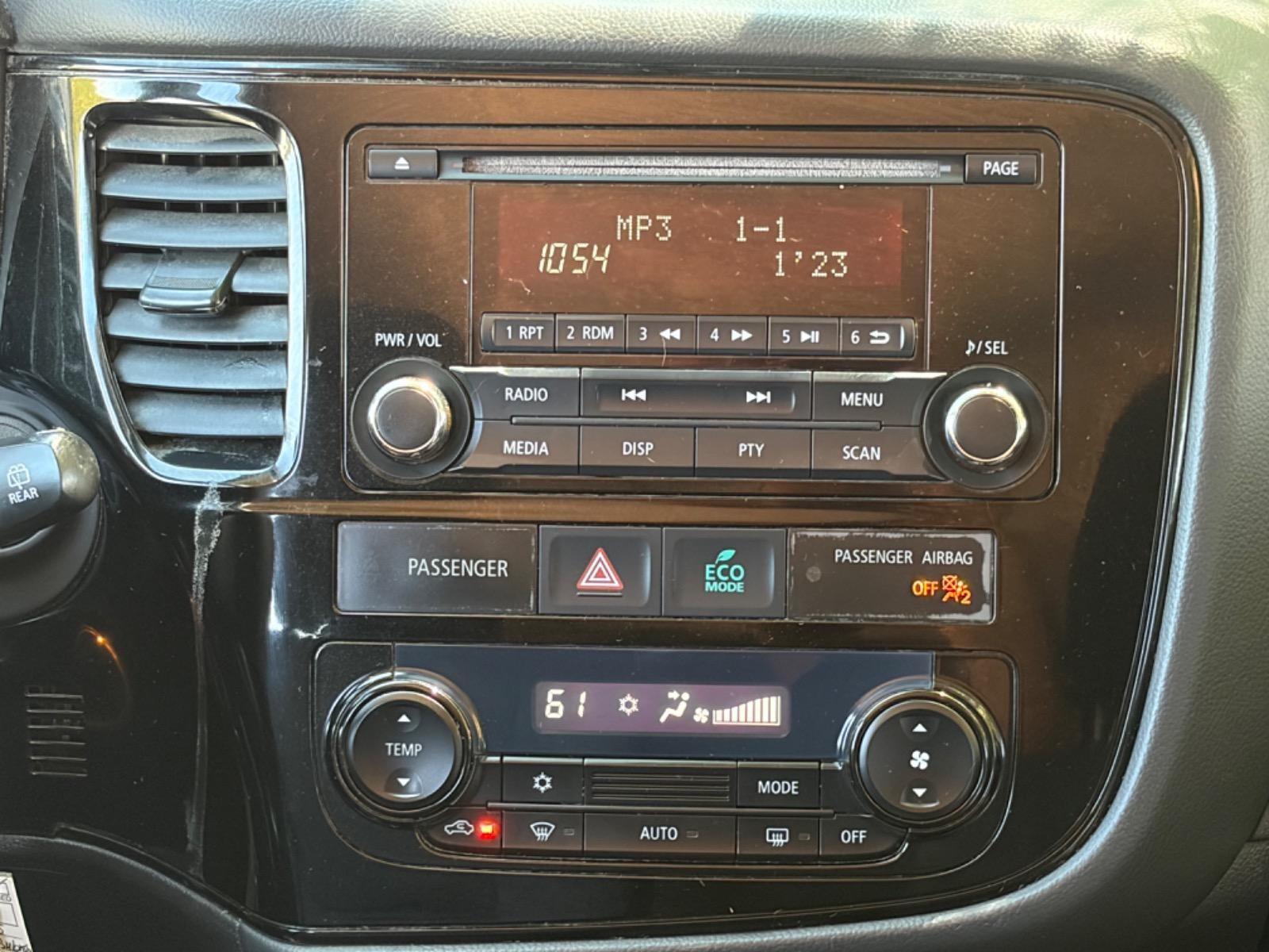 2015 Mitsubishi Outlander ES