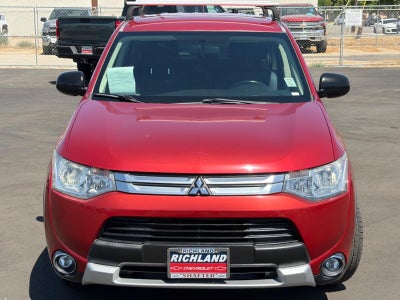 2015 Mitsubishi Outlander ES