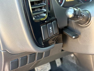 2015 Mitsubishi Outlander ES