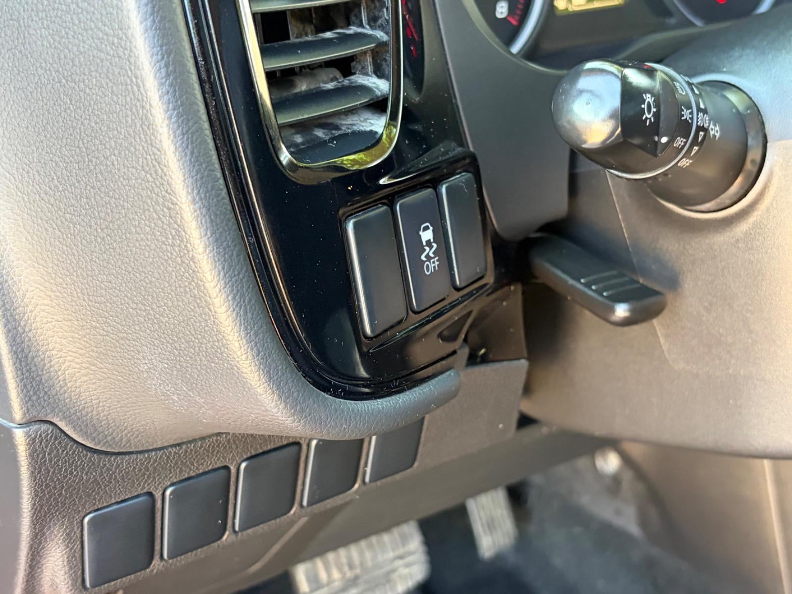 2015 Mitsubishi Outlander ES