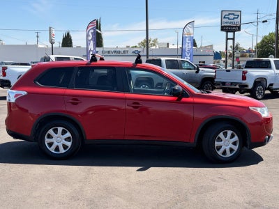 2015 Mitsubishi Outlander ES